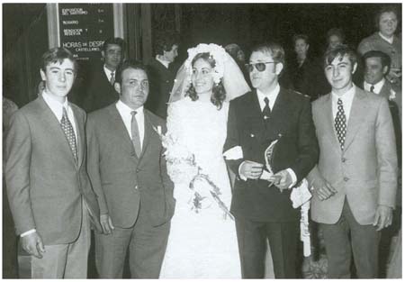 30BodaEn la puerta de Santa Engracia